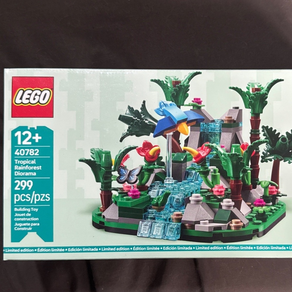 LEGO 40782  "Tropical Rainforest Diorama" UNOPENED